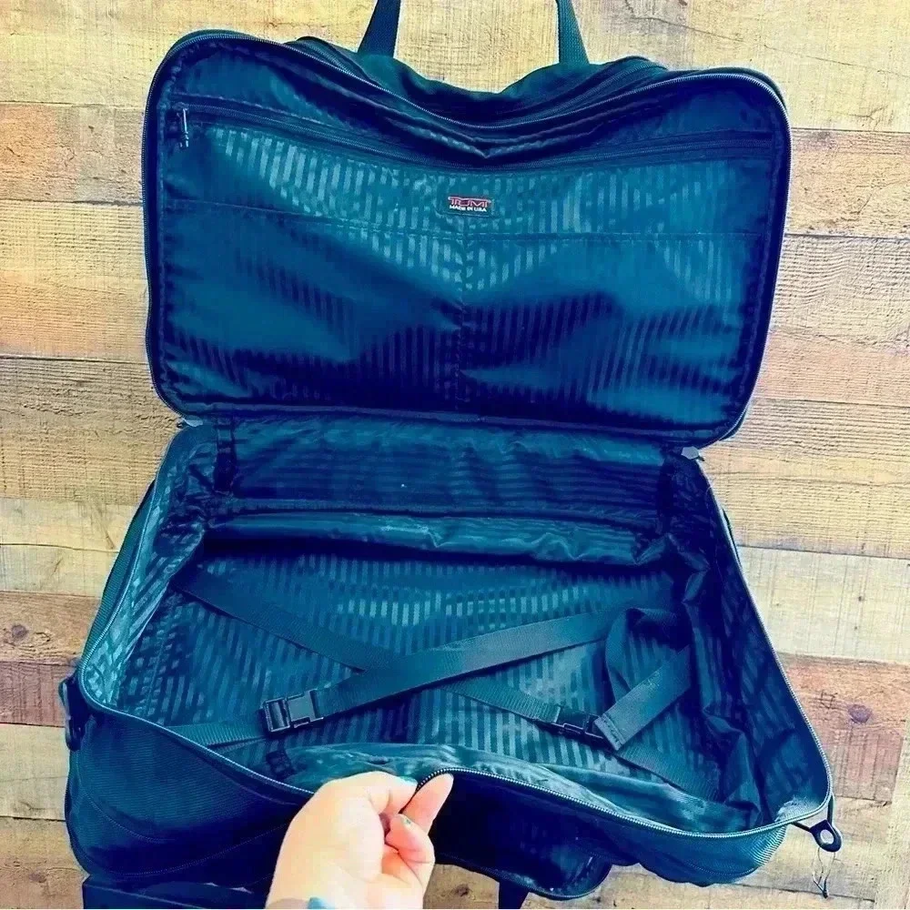 Tumi Vintage Expandable Boston Ballistic Large Duffle Carry On Bag